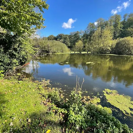 New With Fireplace And Hot Tub Крефельд