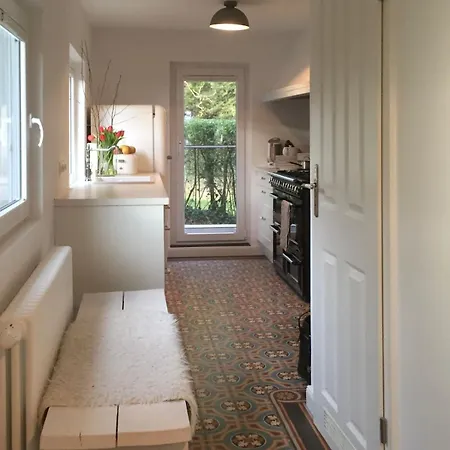 New With Fireplace And Hot Tub Holiday home *