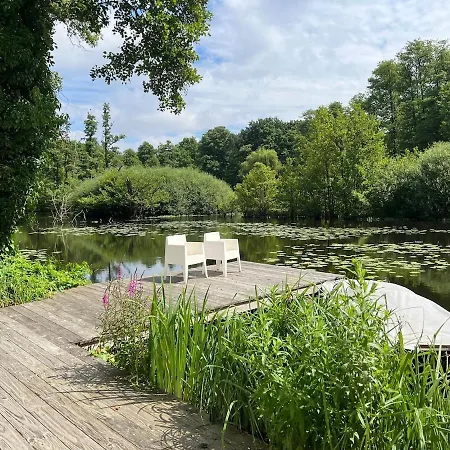 New With Fireplace And Hot Tub * Крефельд