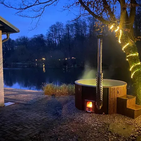 New With Fireplace And Hot Tub Крефельд