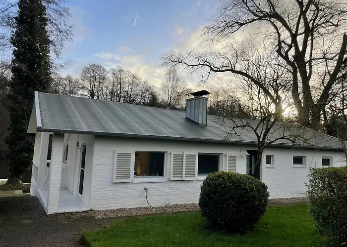 New With Fireplace And Hot Tub Feriehus