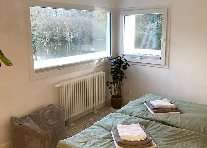 New With Fireplace And Hot Tub Feriehus