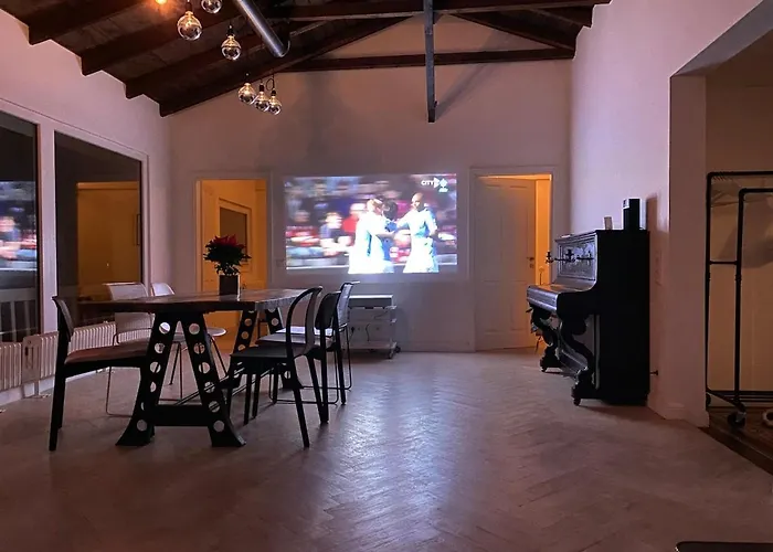 New With Fireplace And Hot Tub Krefeld