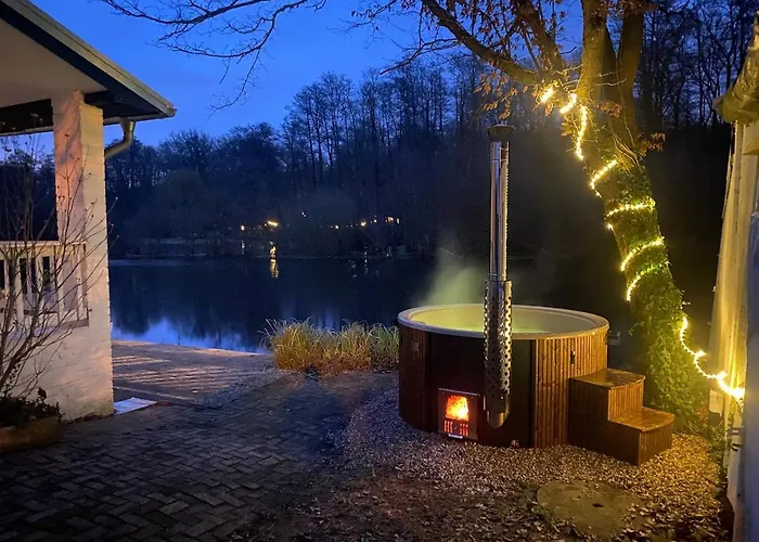 New With Fireplace And Hot Tub Krefeld